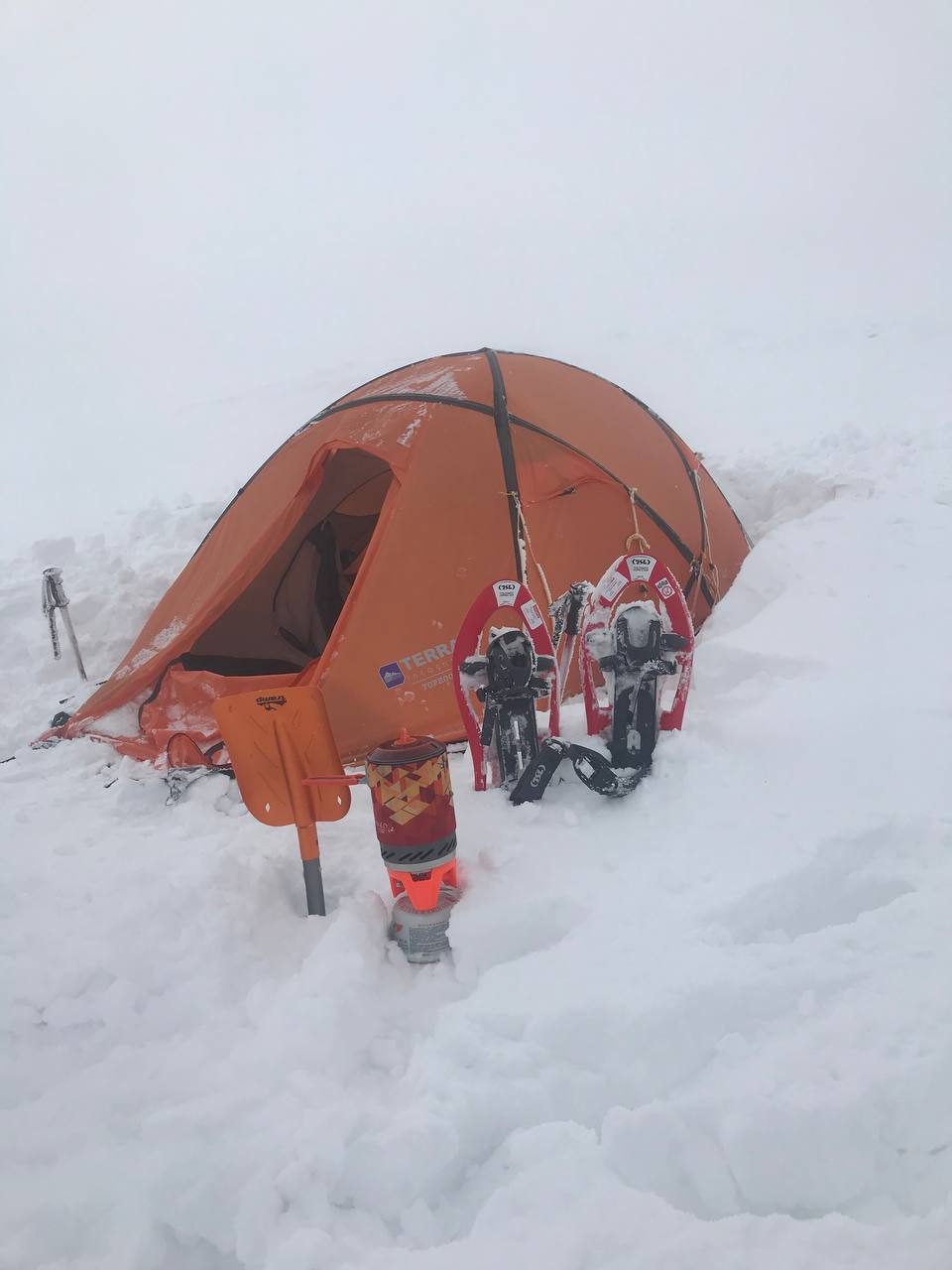 &quot;Без адекватного спорядження я б не вижив&quot;. Колишній викладач Мирослав Мельничук пізнає світ в походах і популяризує гори